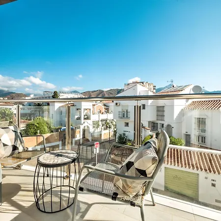 Modern With Location Parador, Apartment