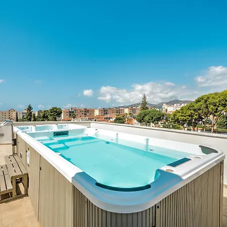 Modern With Location Parador, Apartment